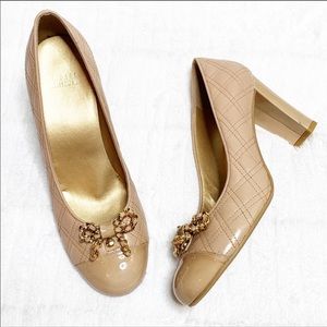 Stuart Weitzman Bow Quilted Cap Toe Pumps 7.5